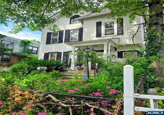 Homes for sale in East Orange, NJ | 65 Lincoln St, East Orange, NJ 07017 | MLS# 26021936