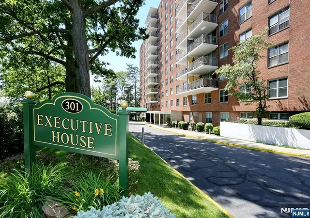 Homes for sale in Hackensack, NJ | 301 Beech St #2H, Hackensack, NJ 07601 | MLS# 26021953