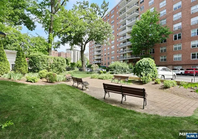 Homes for sale in Hackensack, NJ | 301 Beech St #2H, Hackensack, NJ 07601 | MLS# 26021953