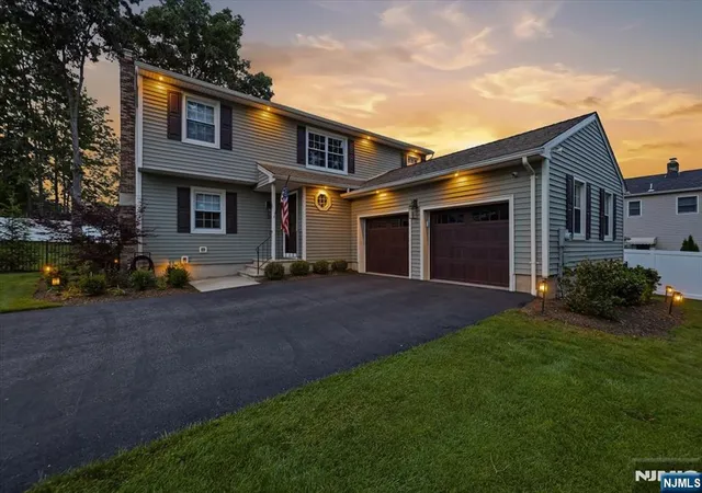 Homes for sale in Wyckoff, NJ | 6 Giegel Ct, Wyckoff, NJ 07481 | MLS# 26021968