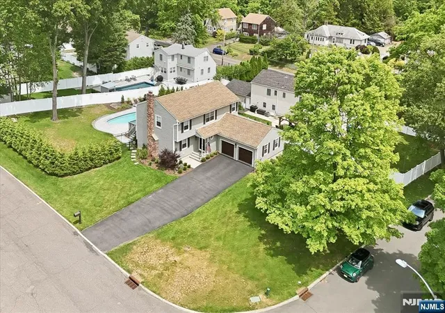 Homes for sale in Wyckoff, NJ | 6 Giegel Ct, Wyckoff, NJ 07481 | MLS# 26021968