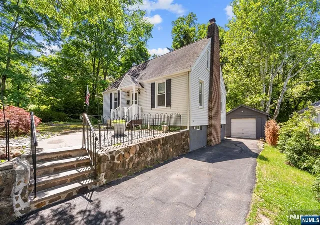 2nd image of 226 Northfield Rd, Livingston, NJ 07039 | MLS# 26021973