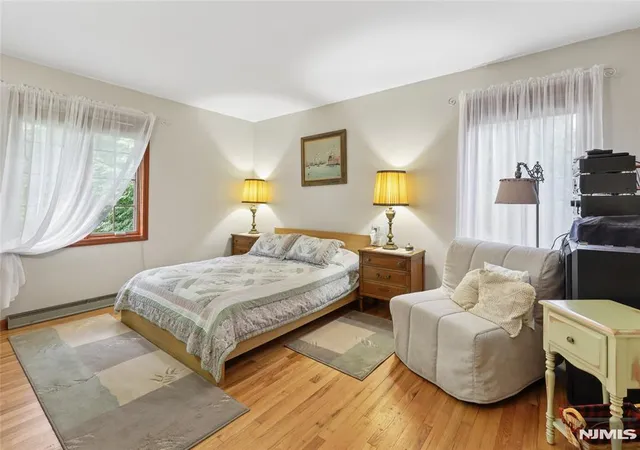 Homes for sale in Elmwood Park, NJ | 17 River Dr, Elmwood Park, NJ 07407 | MLS# 26021974