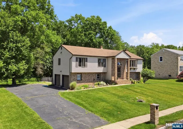 2nd image of 383 Talbot Dr, Fairfield, NJ 07004 | MLS# 26022045