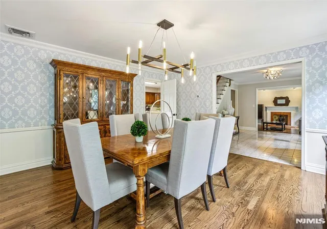 Homes for sale in Upper Saddle River, NJ | 10 Wood Hollow Trl, Upper Saddle River, NJ 07458 | MLS# 26022065