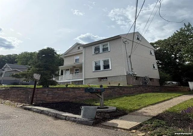 Homes for sale in Hawthorne, NJ | 41 Outlook Ave, Hawthorne, NJ 07506 | MLS# 26022082