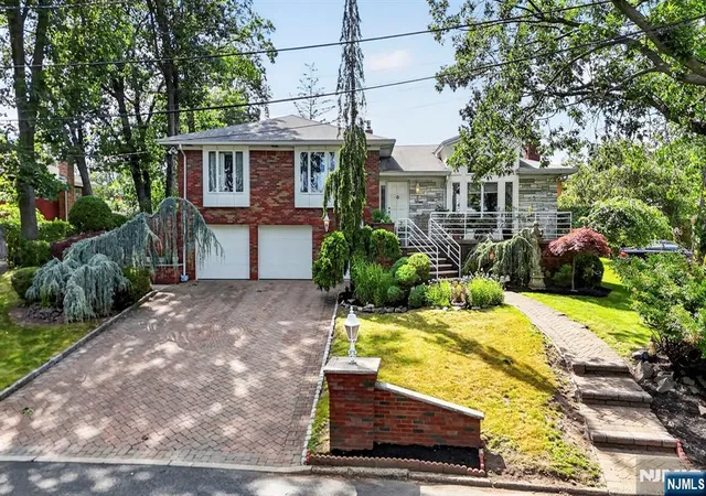 Homes for sale in Fort Lee, NJ | 1230 Duncan Rd, Fort Lee, NJ 07024 | MLS# 26022106