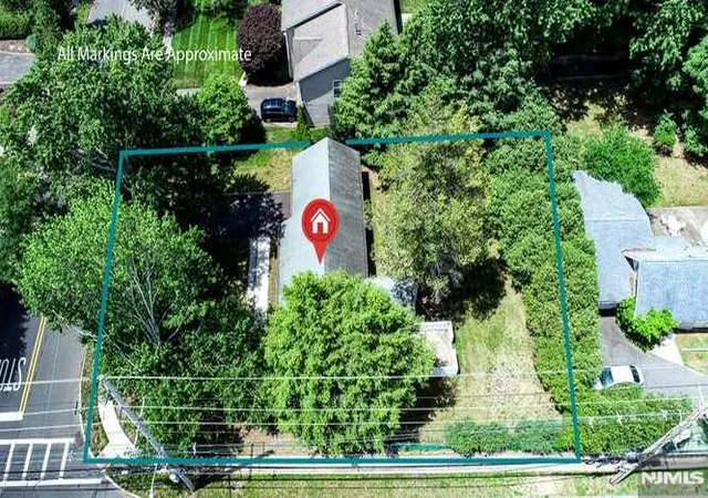 Homes for sale in Glen Rock, NJ | 4 Beverly Rd, Glen Rock, NJ 07452 | MLS# 26022150