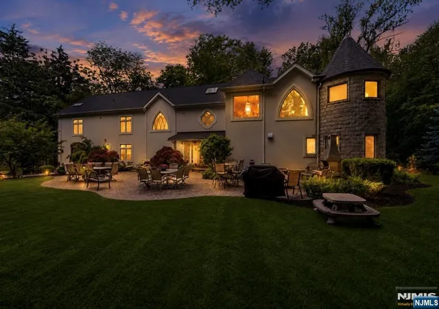 Homes for sale in Saddle River, NJ | 11 Pine Tree Dr, Saddle River, NJ 07458 | MLS# 26022153