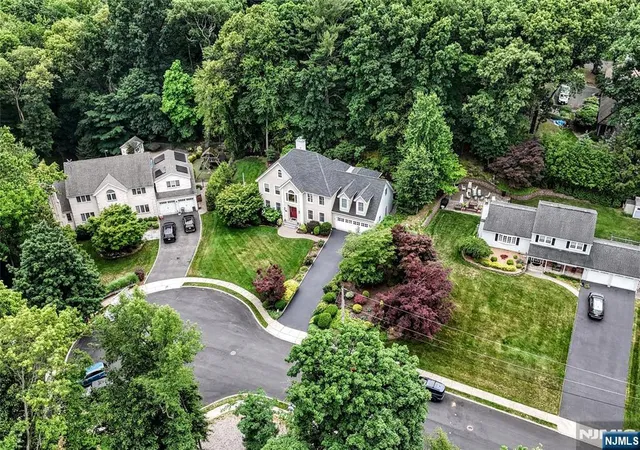 3rd image of 48 Ackerman St, Waldwick, NJ 07430 | MLS# 26022155