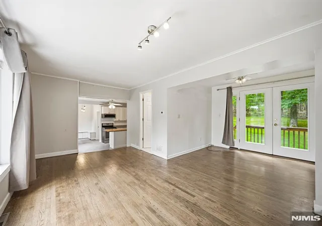 5th image of 312 Lakeview Dr, Newton, NJ 07860 | MLS# 26022208