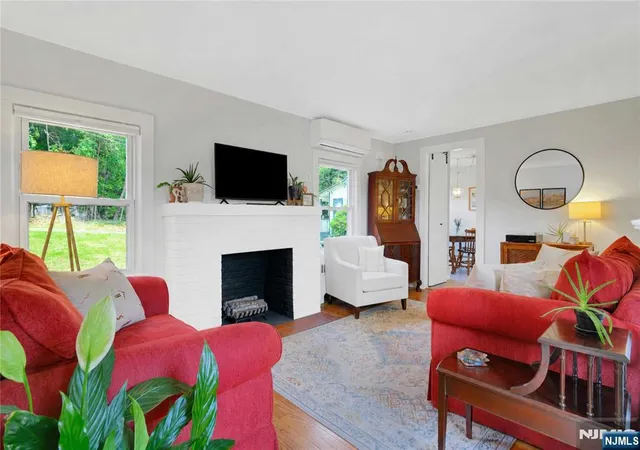 5th image of 4 Lakeview Ave, Budd Lake, NJ 07828 | MLS# 26022243