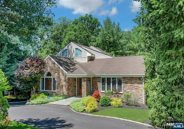 1st image of 27 Hamilton Dr, North Caldwell, NJ 07006 | MLS# 26022249