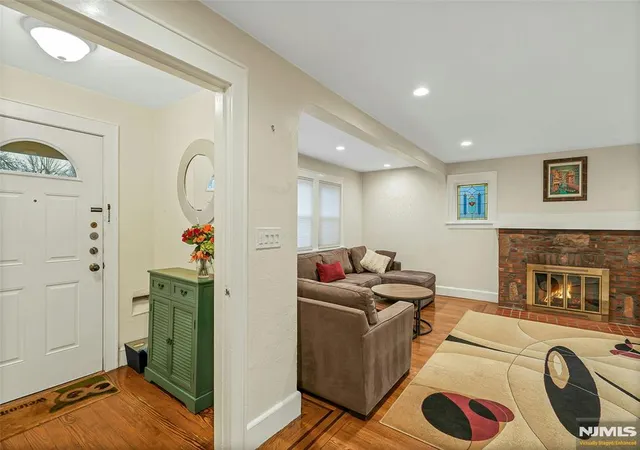 Homes for sale in Teaneck, NJ | 425 Beatrice St, Teaneck, NJ 07666 | MLS# 26022256