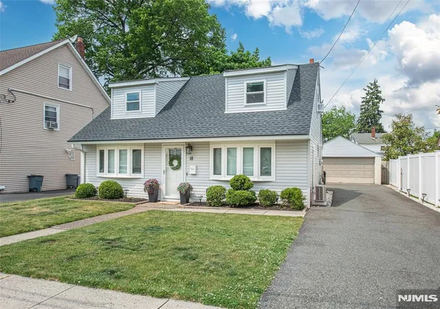 2nd image of 18 Sweetwood Dr, Cedar Grove, NJ 07009 | MLS# 26022270