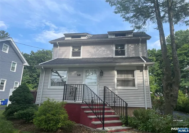Homes for sale in Teaneck, NJ | 381 Beech St, Teaneck, NJ 07666 | MLS# 26022274