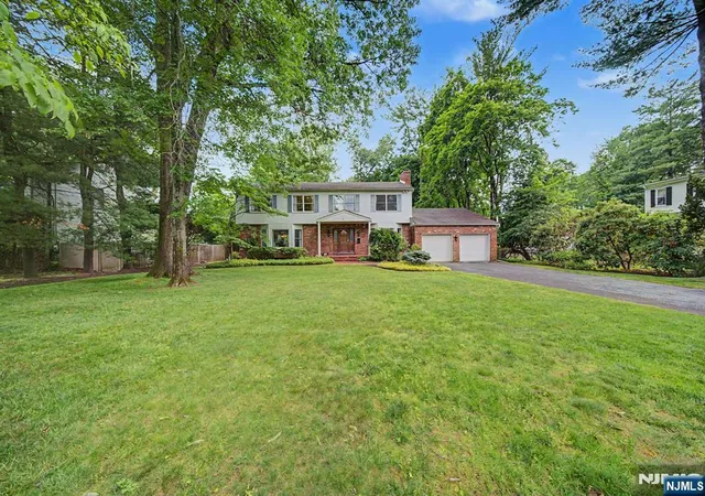 Homes for sale in Tenafly, NJ | 10 Marcotte Ln, Tenafly, NJ 07670 | MLS# 26022278