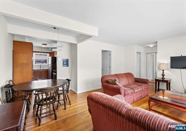3rd image of 6 Rustic Cir, Montvale, NJ 07645