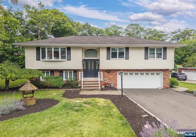 36th image of 66 Robert St, North Haledon, NJ 07508 | MLS# 26022290