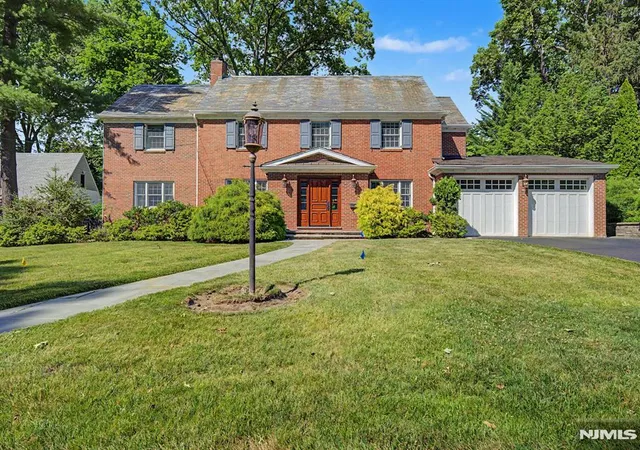 Homes for sale in Tenafly, NJ | 9 Woodland Park Dr, Tenafly, NJ 07670 | MLS# 26022291