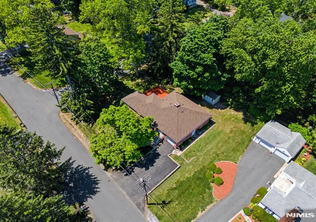 2nd image of 25 Birchwood Rd, Denville Township, NJ 07834 | MLS# 26022304