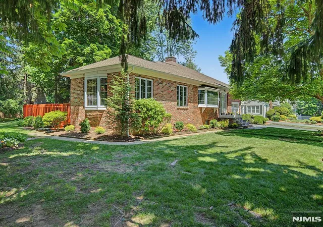 45th image of 25 Birchwood Rd, Denville Township, NJ 07834 | MLS# 26022304