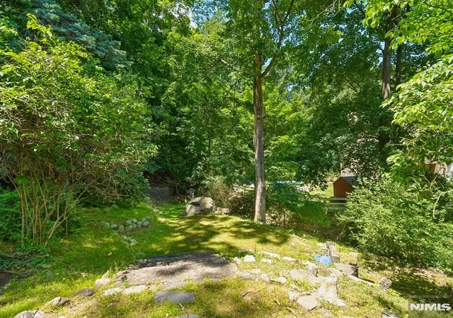 Homes for sale in North Haledon, NJ | 20 Nassau, North Haledon, NJ 07508 | MLS# 26022325