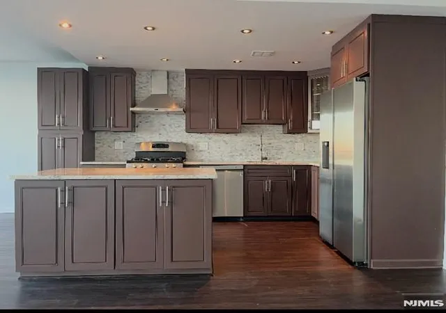 Homes for sale in Fort Lee, NJ | 4 Horizon Rd #1207, Fort Lee, NJ 07024 | MLS# 26022342
