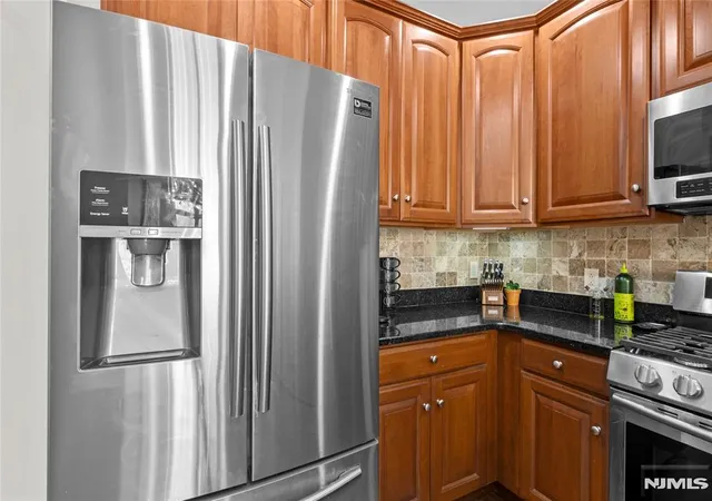 Homes for sale in North Bergen, NJ | 7400 River Rd #401, North Bergen, NJ 07047 | MLS# 26022345