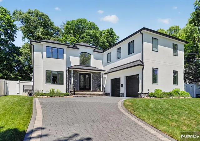 Photo 3 of Sale Pending at 457 Lincoln Dr, Paramus, NJ 07652 | MLS# 26022357 | Listing updated on 2026-07-28