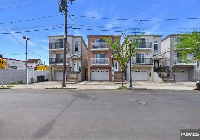 Homes for sale in Elizabeth, NJ | 16 High St, Elizabeth, NJ 07202 | MLS# 26022385