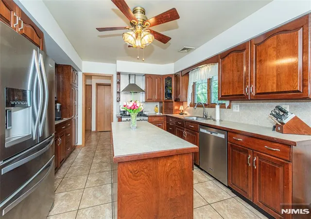 Homes for sale in West Milford, NJ | 2 Baron Rd, West Milford, NJ 07480 | MLS# 26022386
