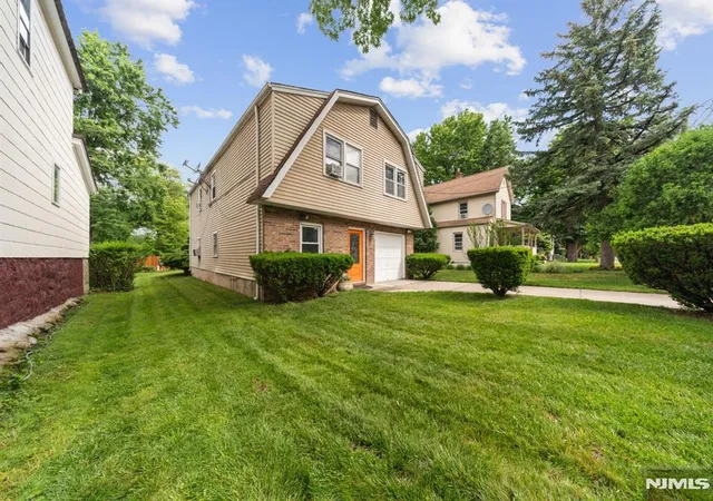Homes for sale in Leonia, NJ | 132 Spring St, Leonia, NJ 07605 | MLS# 26022399