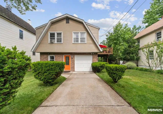 Homes for sale in Leonia, NJ | 132 Spring St, Leonia, NJ 07605 | MLS# 26022399