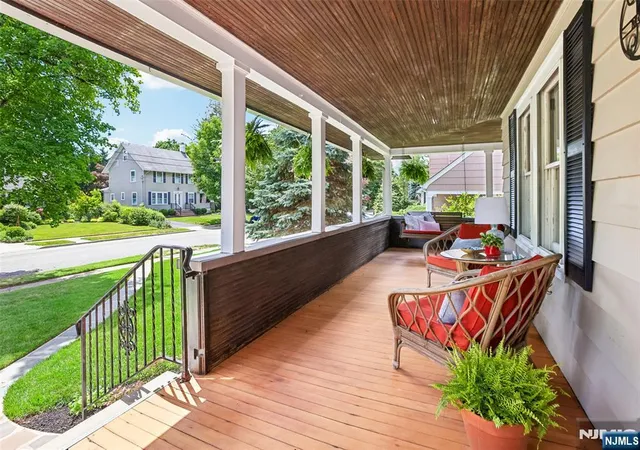 Homes for sale in Ho Ho Kus, NJ | 29 Fairlawn St, Ho Ho Kus, NJ 07423 | MLS# 26022405