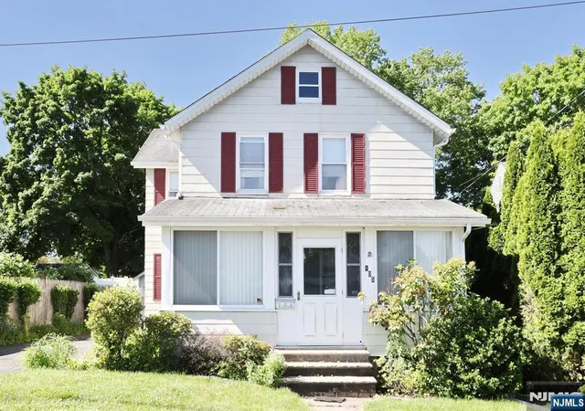 Homes for sale in Mahwah, NJ | 105 Sherwood Ave, Mahwah, NJ 07430 | MLS# 26022420