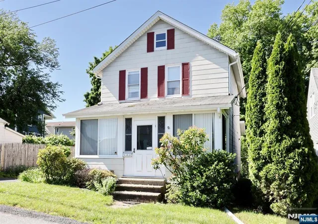 Homes for sale in Mahwah, NJ | 105 Sherwood Ave, Mahwah, NJ 07430 | MLS# 26022420