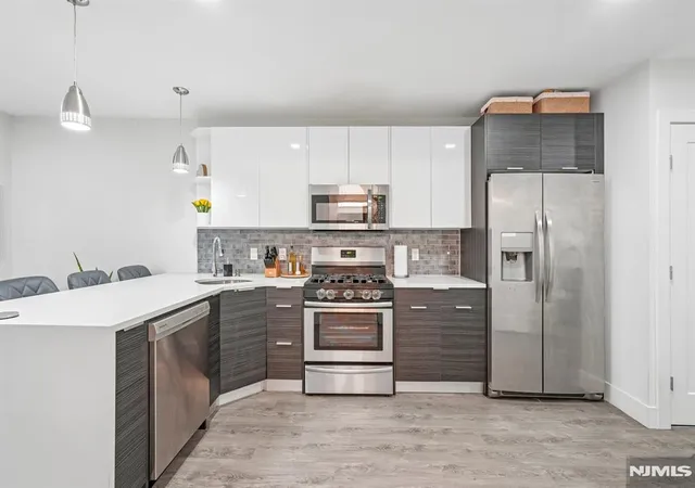 Homes for sale in Guttenberg, NJ | 62 69th St #209, Guttenberg, NJ 07093 | MLS# 26022428