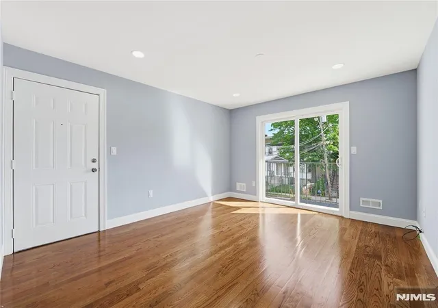 4th image of 23 Edwin Pl, Newark, NJ 07112 | MLS# 26022447
