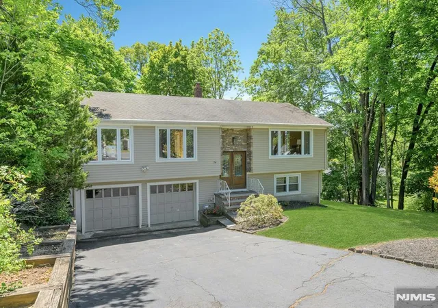 3rd image of 34 Bear Brook Ln, Livingston, NJ 07039 | MLS# 26022457