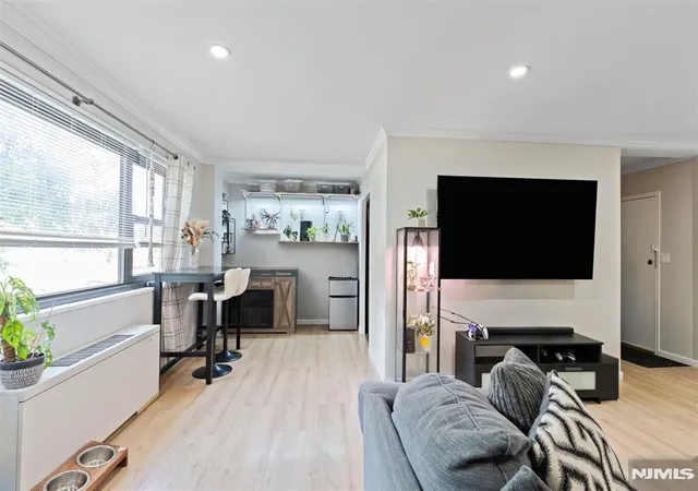 Homes for sale in Hackensack, NJ | 25 Grand Ave #1E, Hackensack, NJ 07601 | MLS# 26022464
