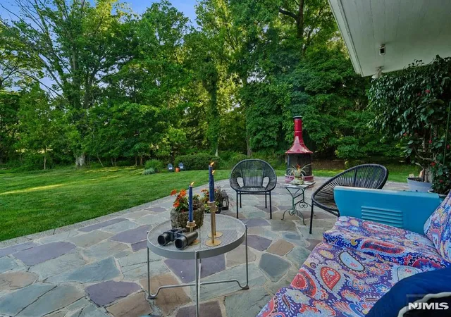 2nd image of 95 Yantacaw Brook Rd, Montclair, NJ 07043 | MLS# 26022471