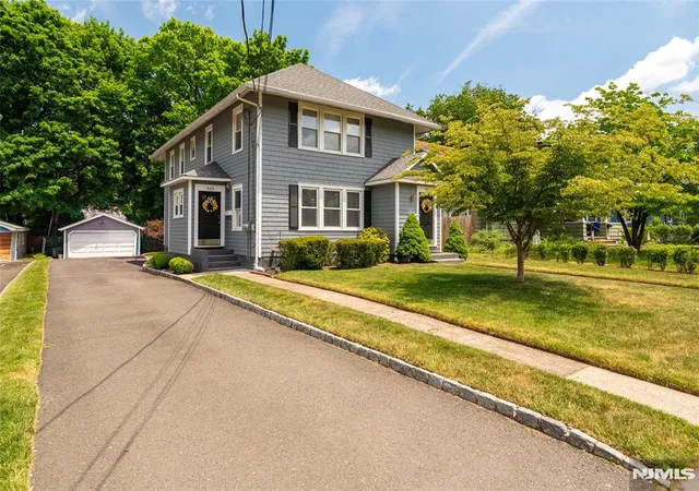 Homes for sale in Closter, NJ | 423 Closter Dock Rd, Closter, NJ 07624 | MLS# 26022520