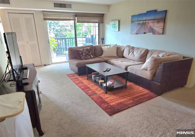 3rd image of 560 N Ave, Fort Lee, NJ 07024