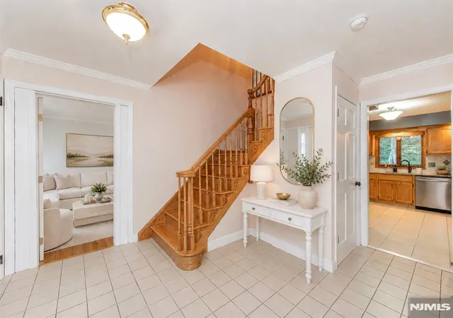 Homes for sale in Mahwah, NJ | 133 Oweno Rd, Mahwah, NJ 07430 | MLS# 26022541