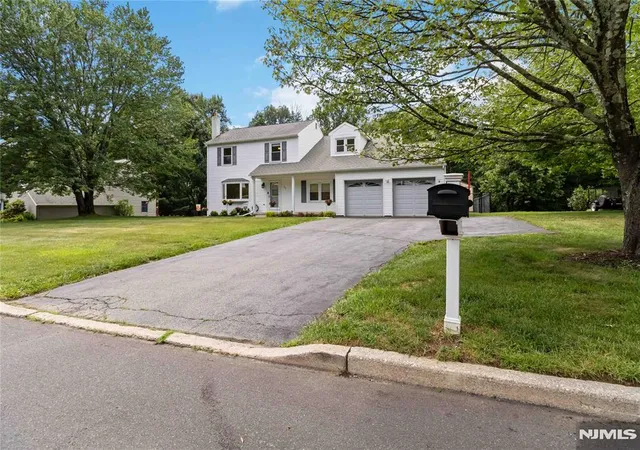 Homes for sale in West Milford, NJ | 37 Rolling Ridge Rd, West Milford, NJ 07480 | MLS# 26022542
