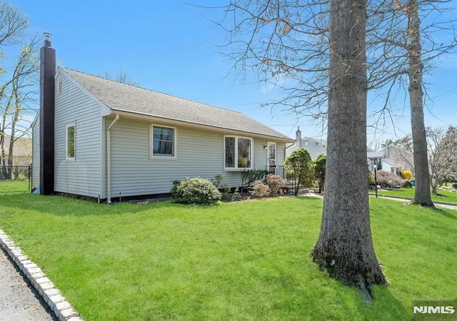 Photo 2 of Sale Pending at 20 Kievit Rd, Wayne, NJ 07470 | MLS# 26022555 | Listing updated on 2026-07-24