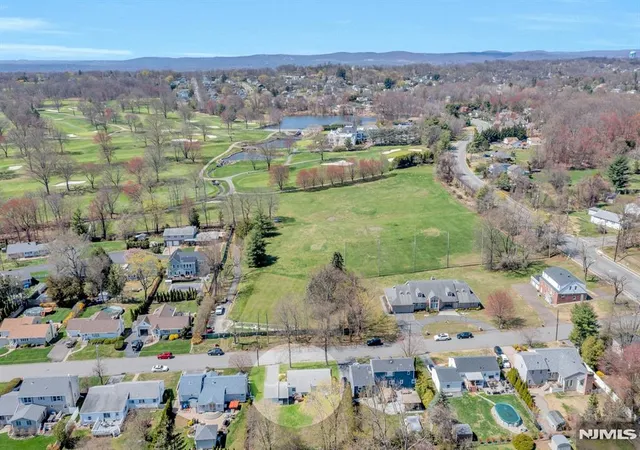 Photo 4 of Sale Pending at 20 Kievit Rd, Wayne, NJ 07470 | MLS# 26022555 | Listing updated on 2026-07-24