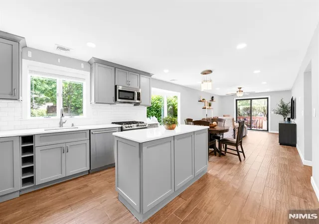 2nd image of 136 Changebridge Rd #J7, Montville, NJ 07045 | MLS# 26022568
