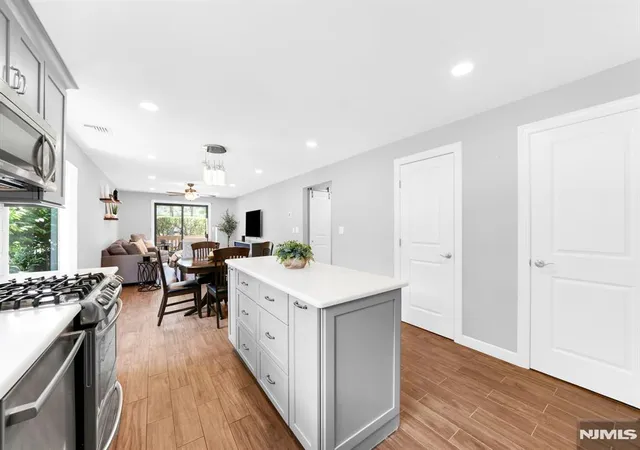4th image of 136 Changebridge Rd #J7, Montville, NJ 07045 | MLS# 26022568
